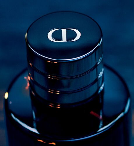 CHRISTIAN DIOR SAUVAGE EDT(Eau De Toilette) 100ML - (100% Original)