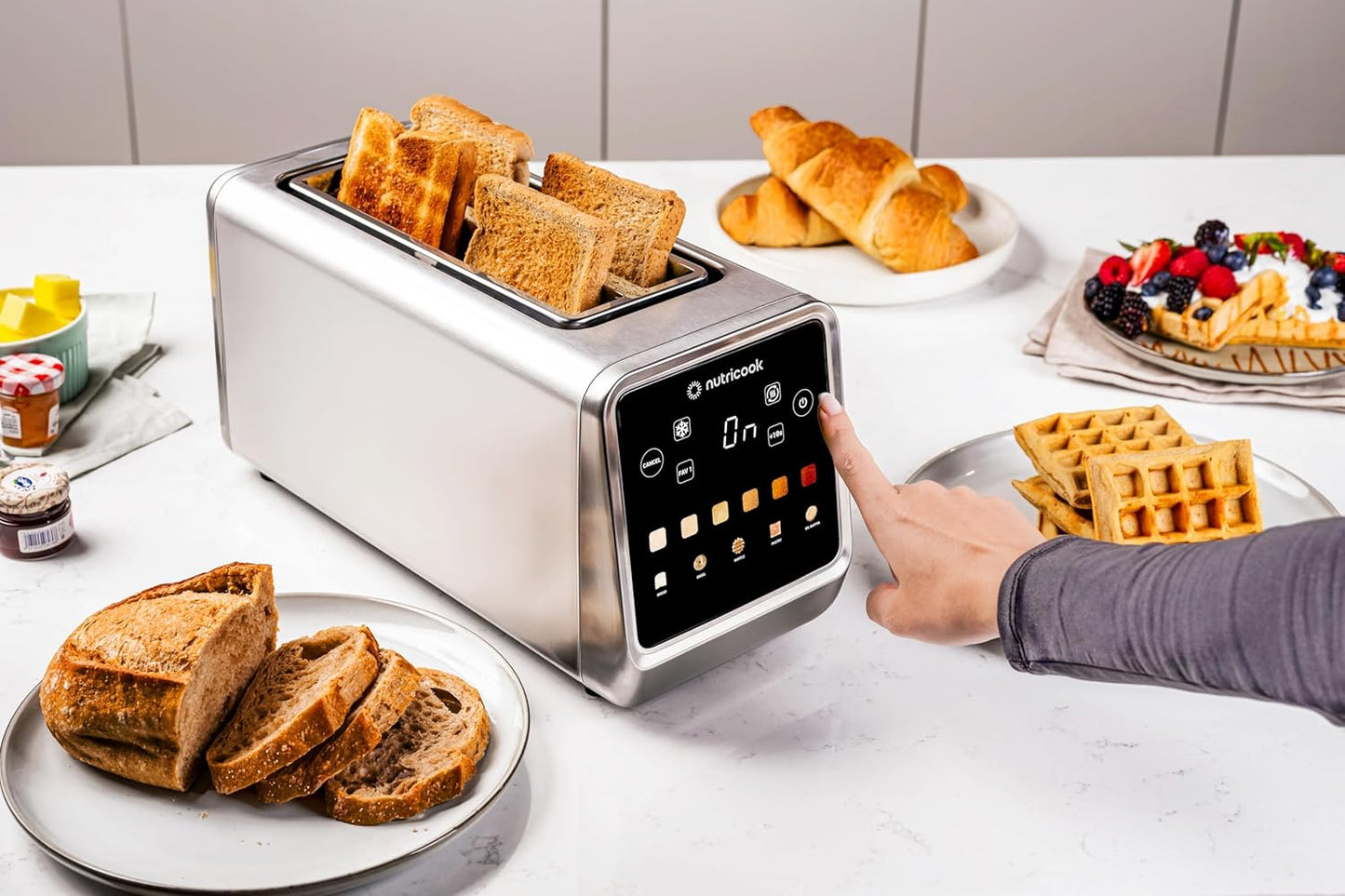 Nutricook - Toasti - Smart Toaster With Touch Screen - Essential - NC-TS401 - Family Breakfast - Aluminium Silver - 2 Years Warranty - 4 Slice Digital Toastie