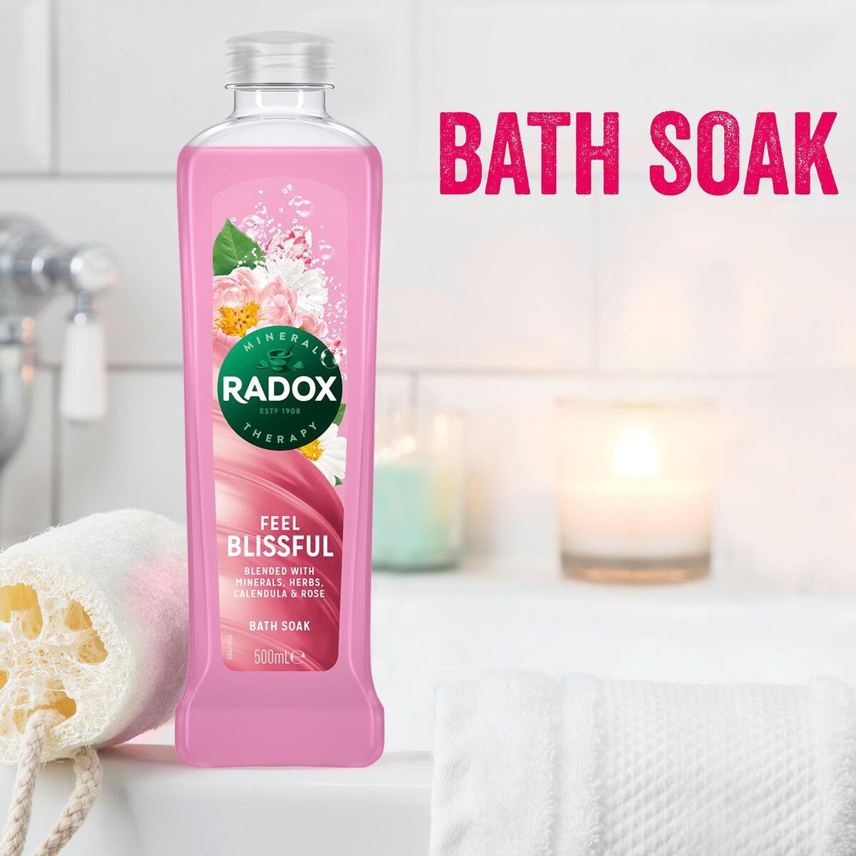 Radox - Feel Blissful- Bath Soak (500 ml) - Calendula, Rose, minerals