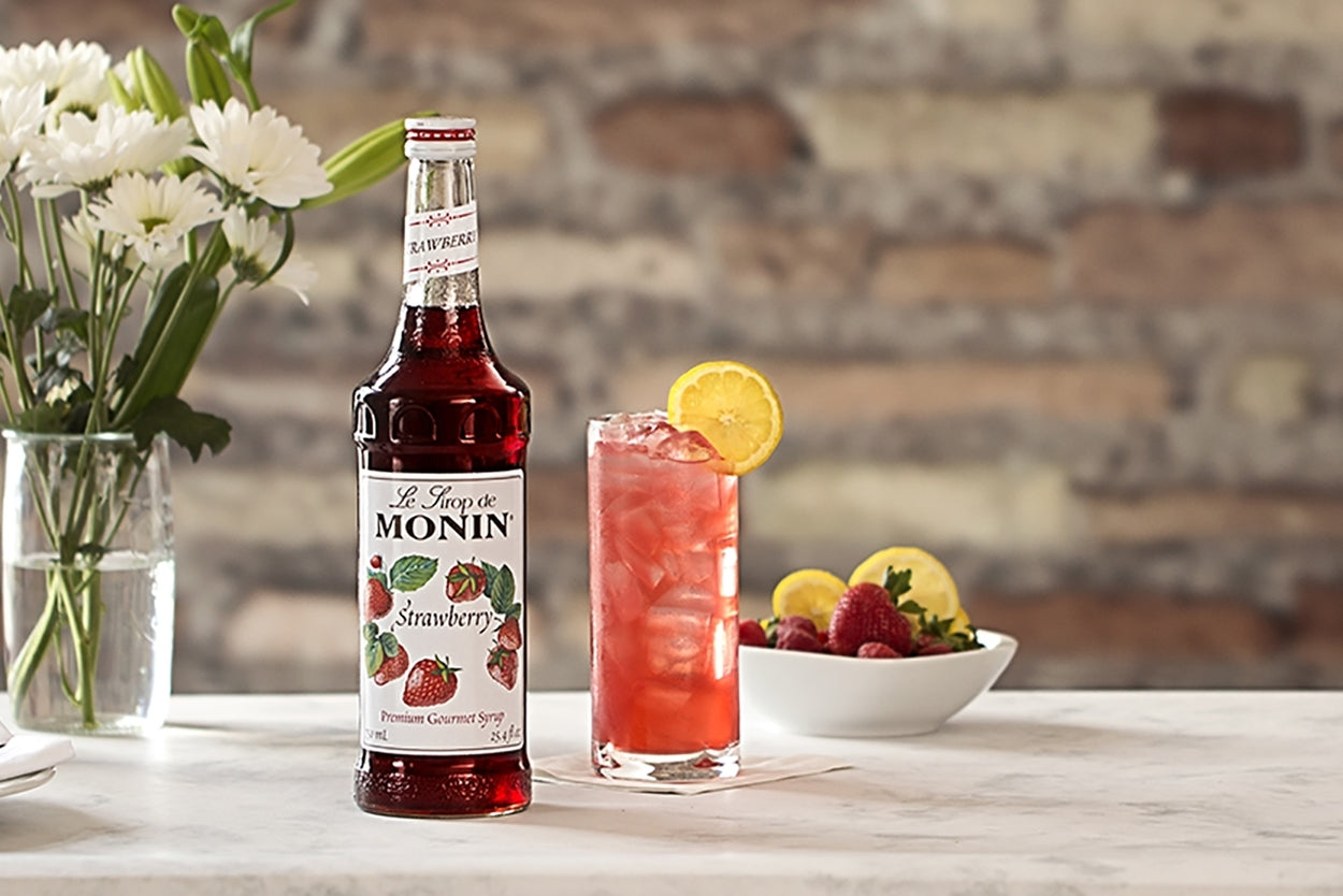 Monin - Strawberry Fraise/Strawberry Syrup - Classic Sweetness- 1 Liter - Le Sirop De Monin